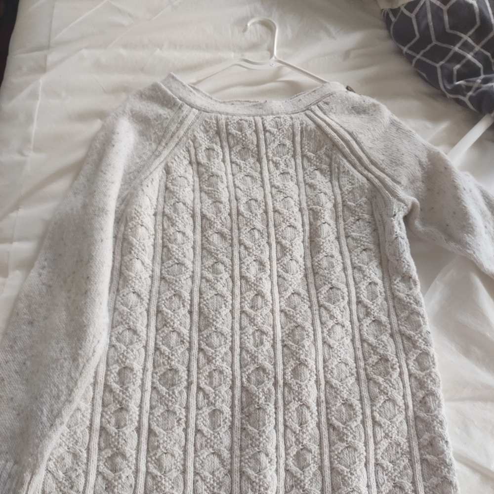 Love scarlet sweater